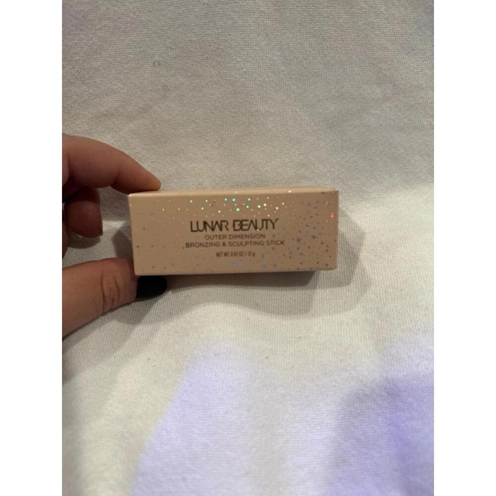 Lunar Beauty Outer Dimension Bronzing & Sculpting Stick
